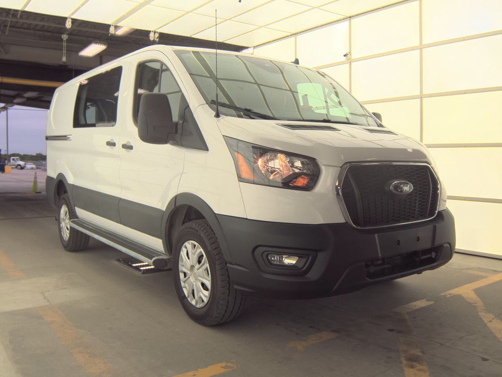 FORD TRANSIT 250 - 4