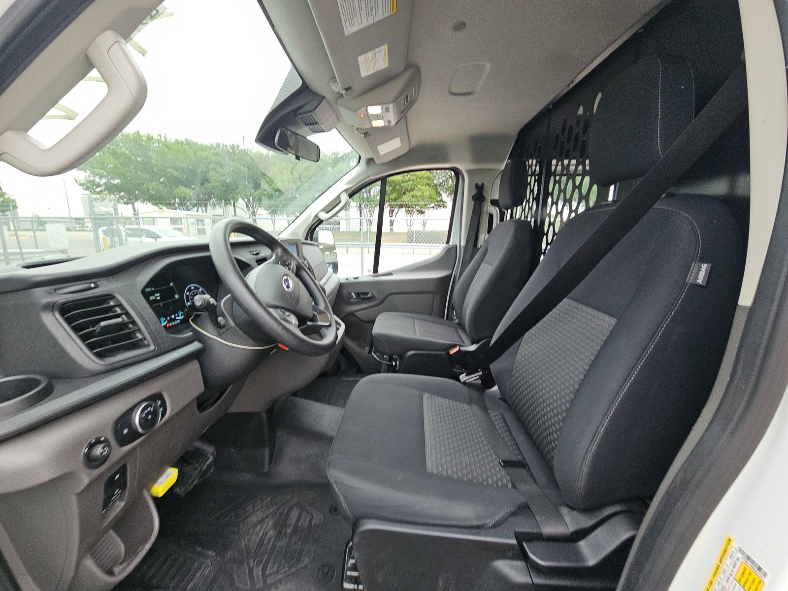 FORD TRANSIT 250 - 8