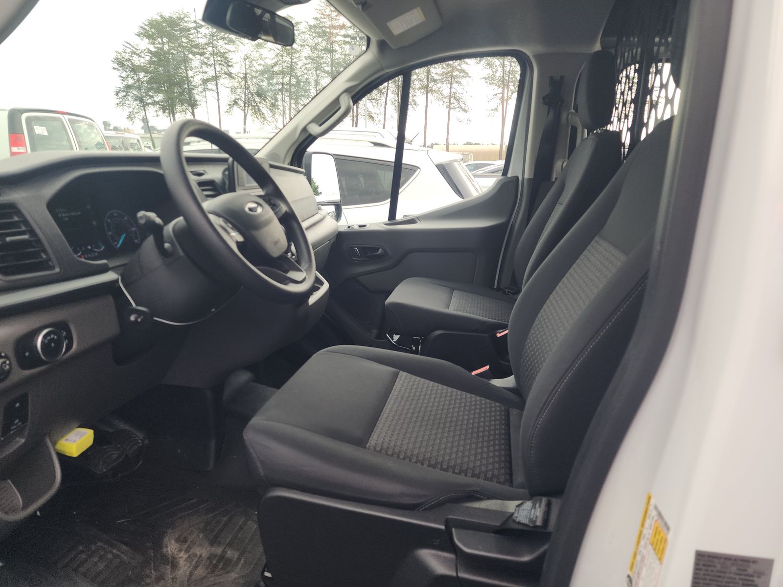 FORD TRANSIT 250 - 8