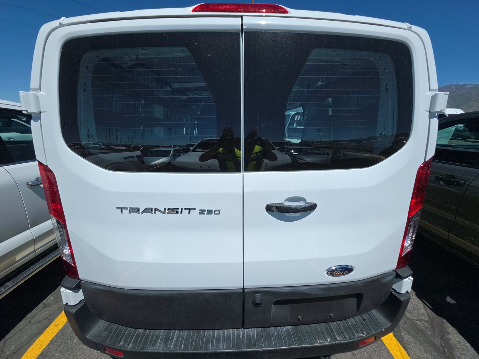 FORD TRANSIT 250 - 6