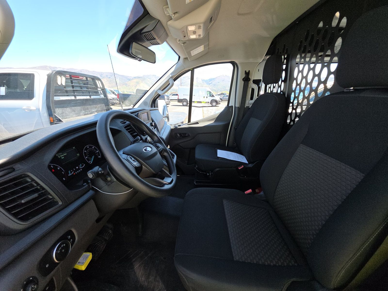 FORD TRANSIT 250 - 8