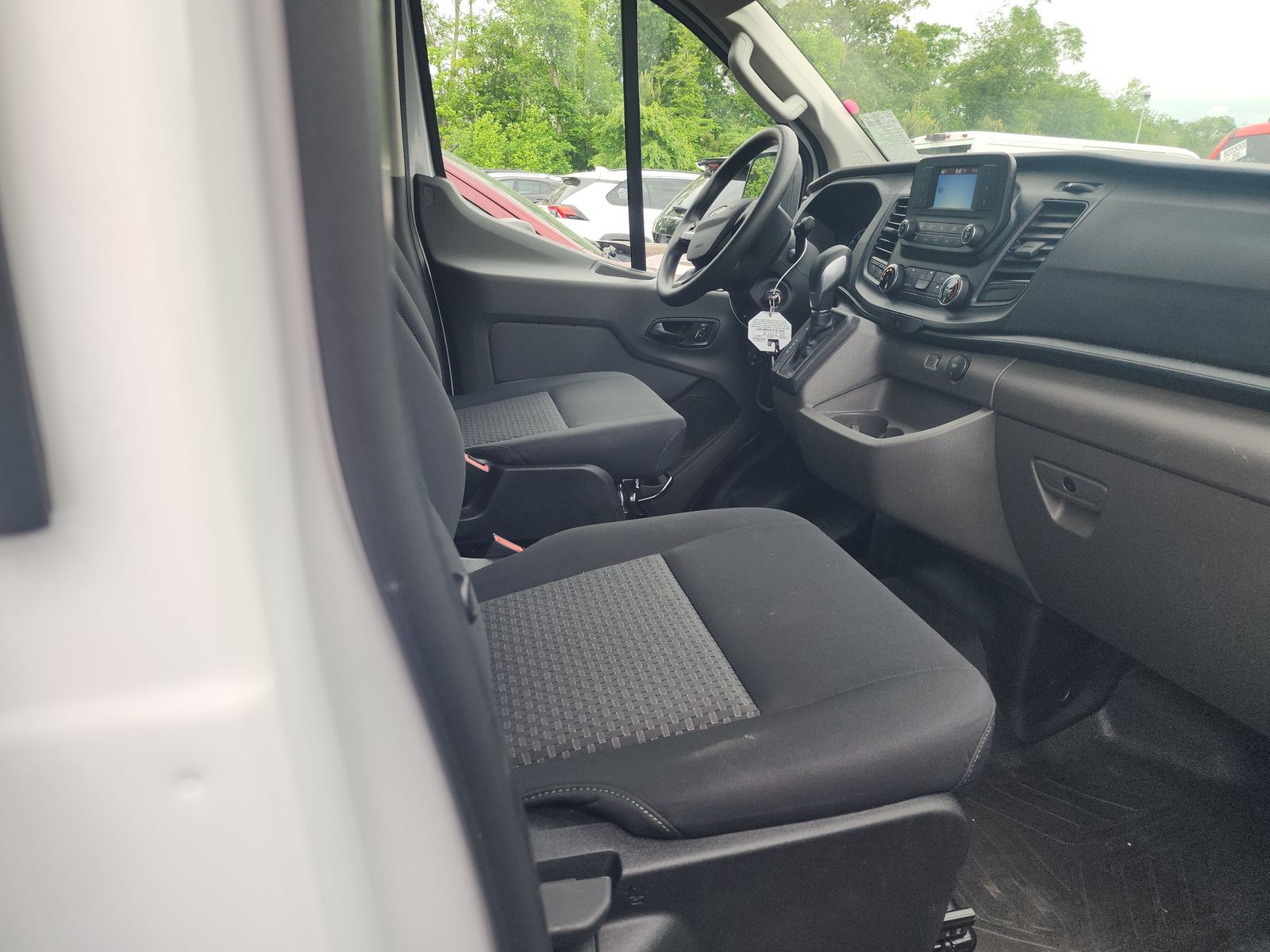 FORD TRANSIT 250 - 9