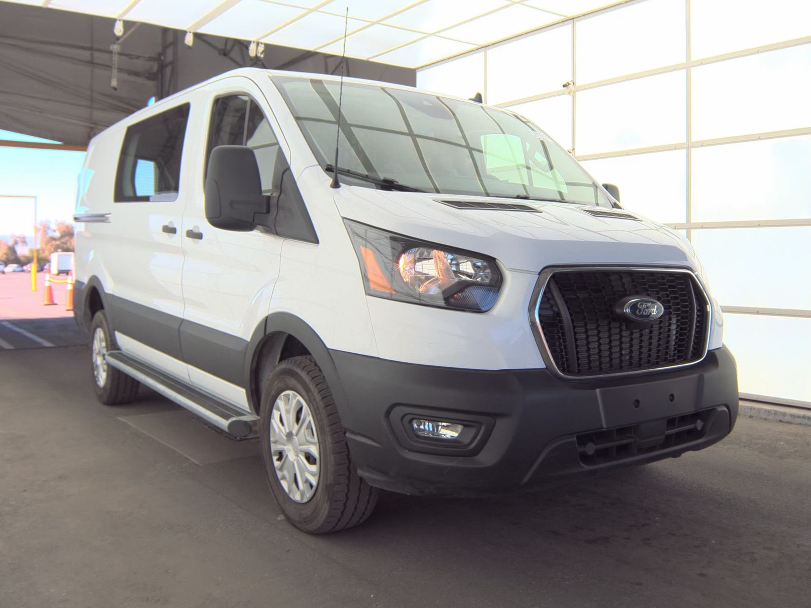 FORD TRANSIT 250 - 4