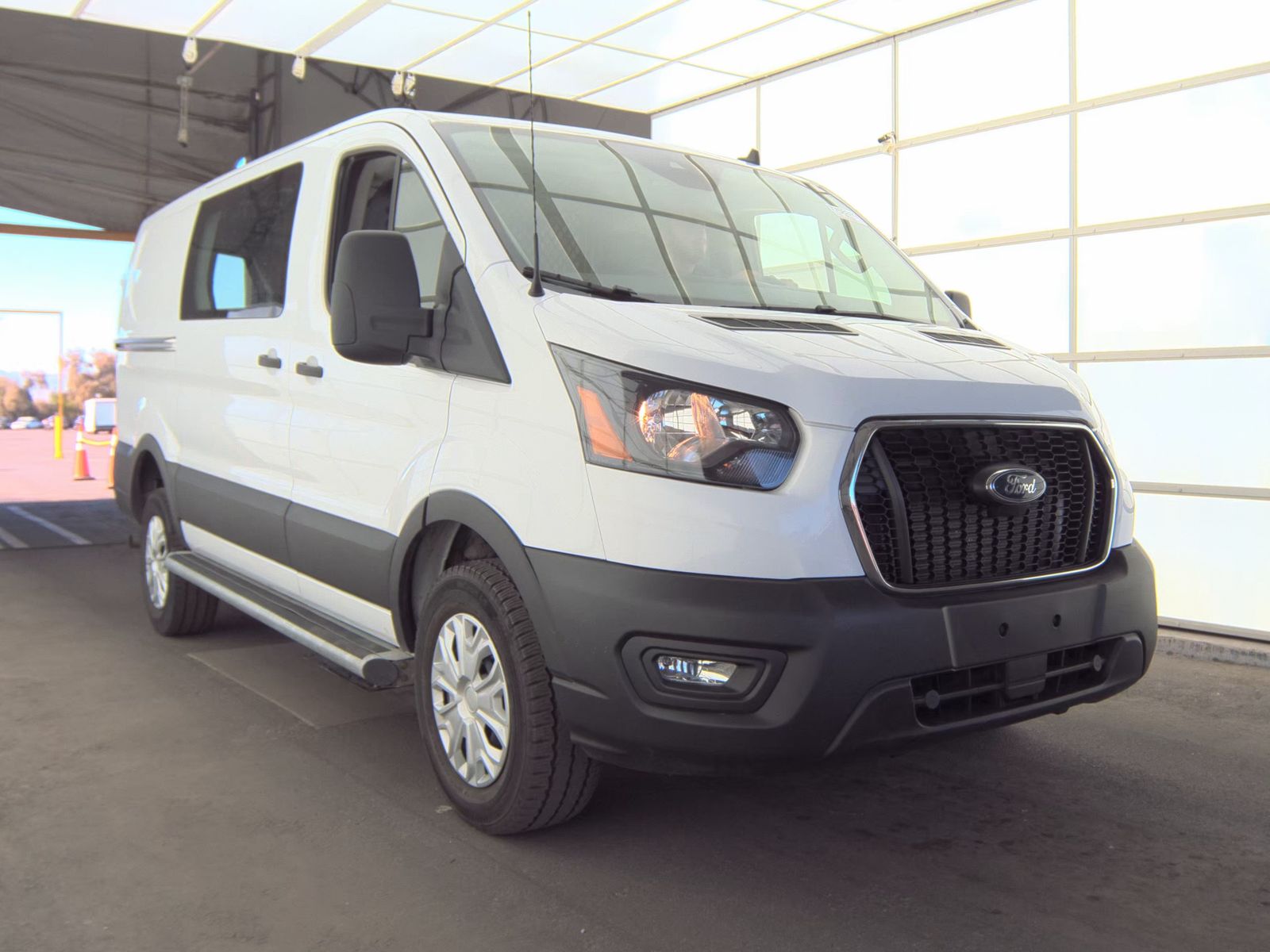 FORD TRANSIT 250 - 4