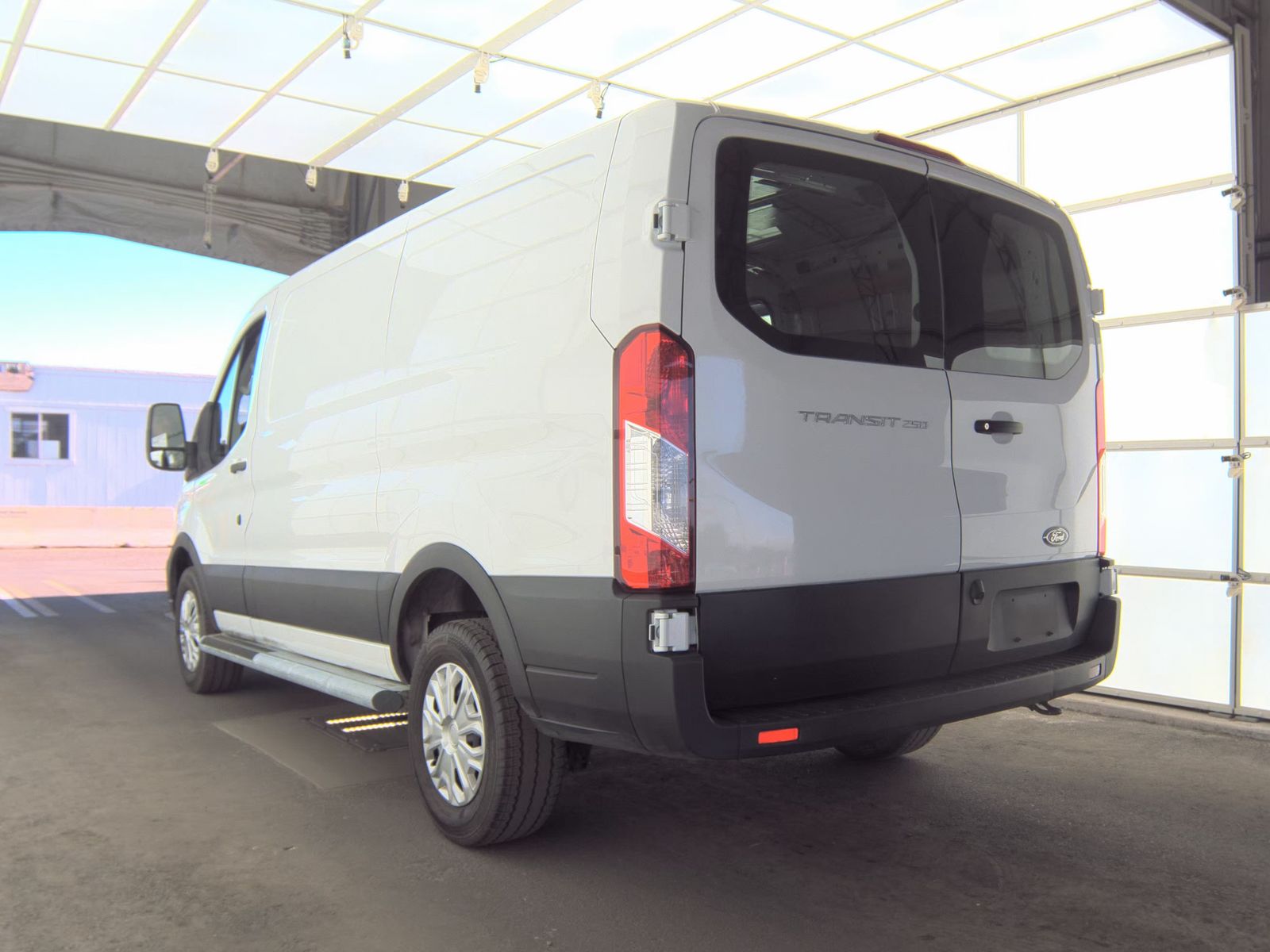 FORD TRANSIT 250 - 7