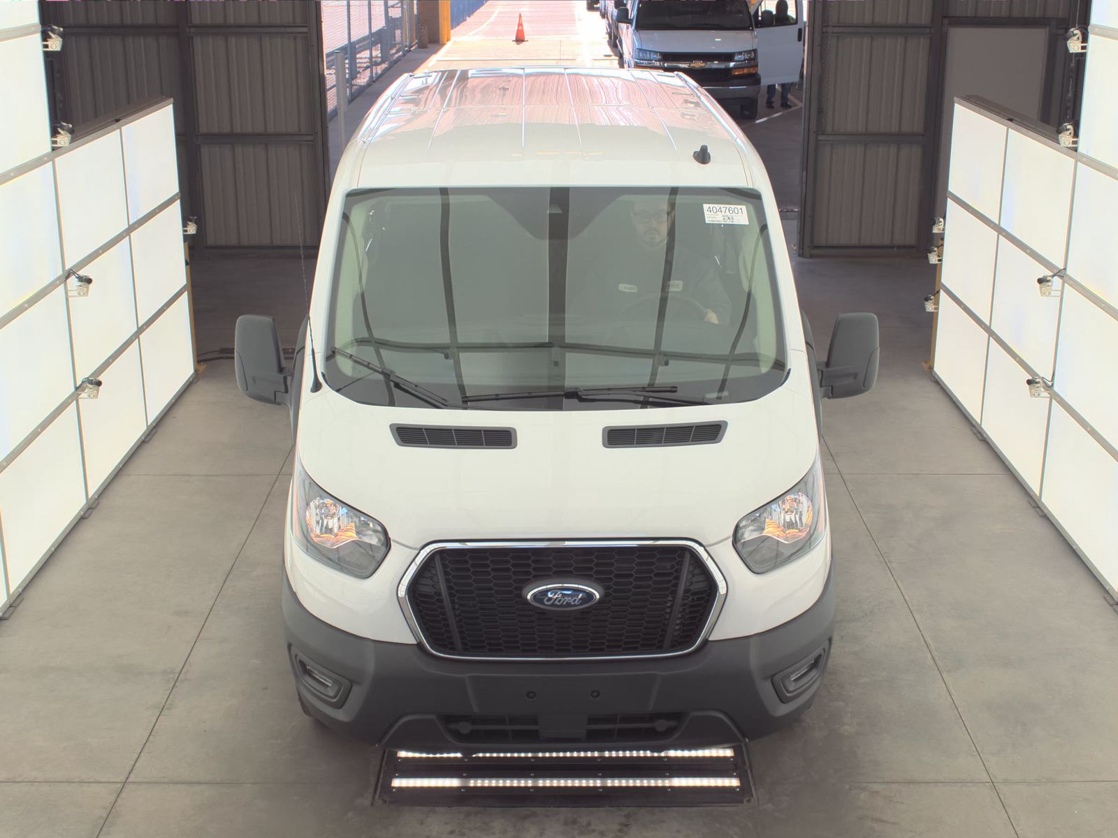 FORD TRANSIT 250 - 3