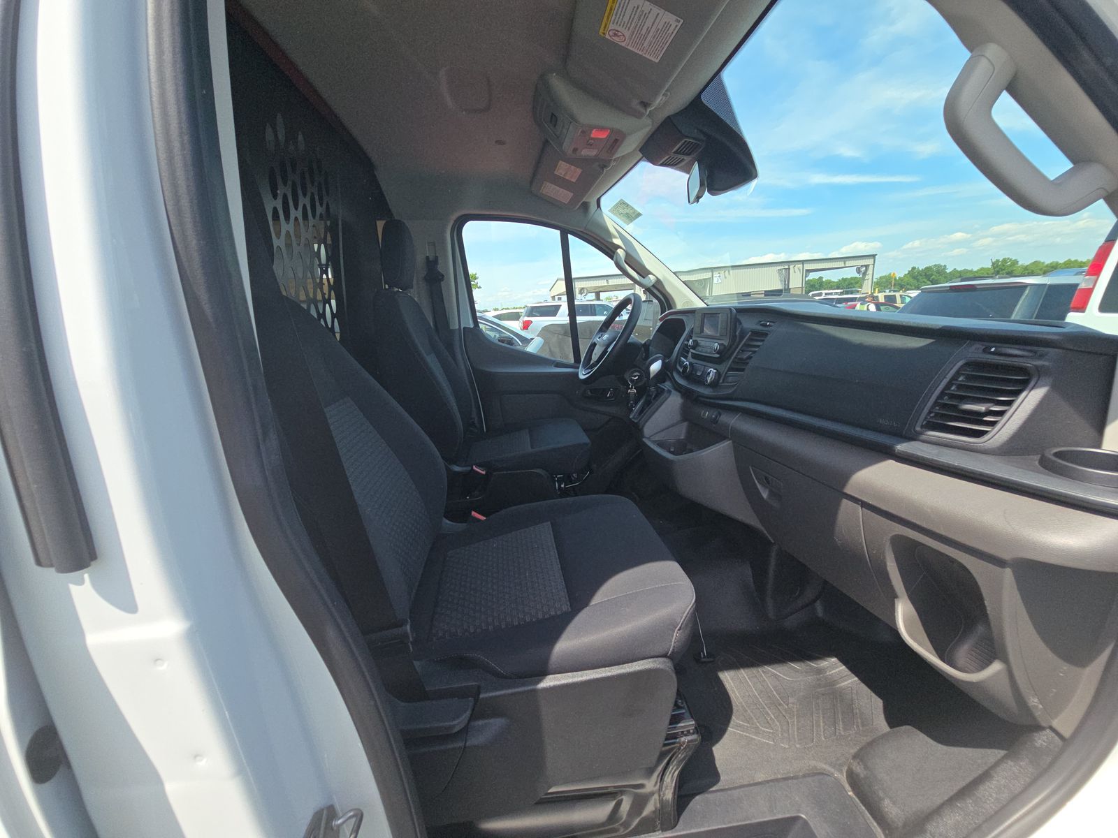FORD TRANSIT 250 - 9