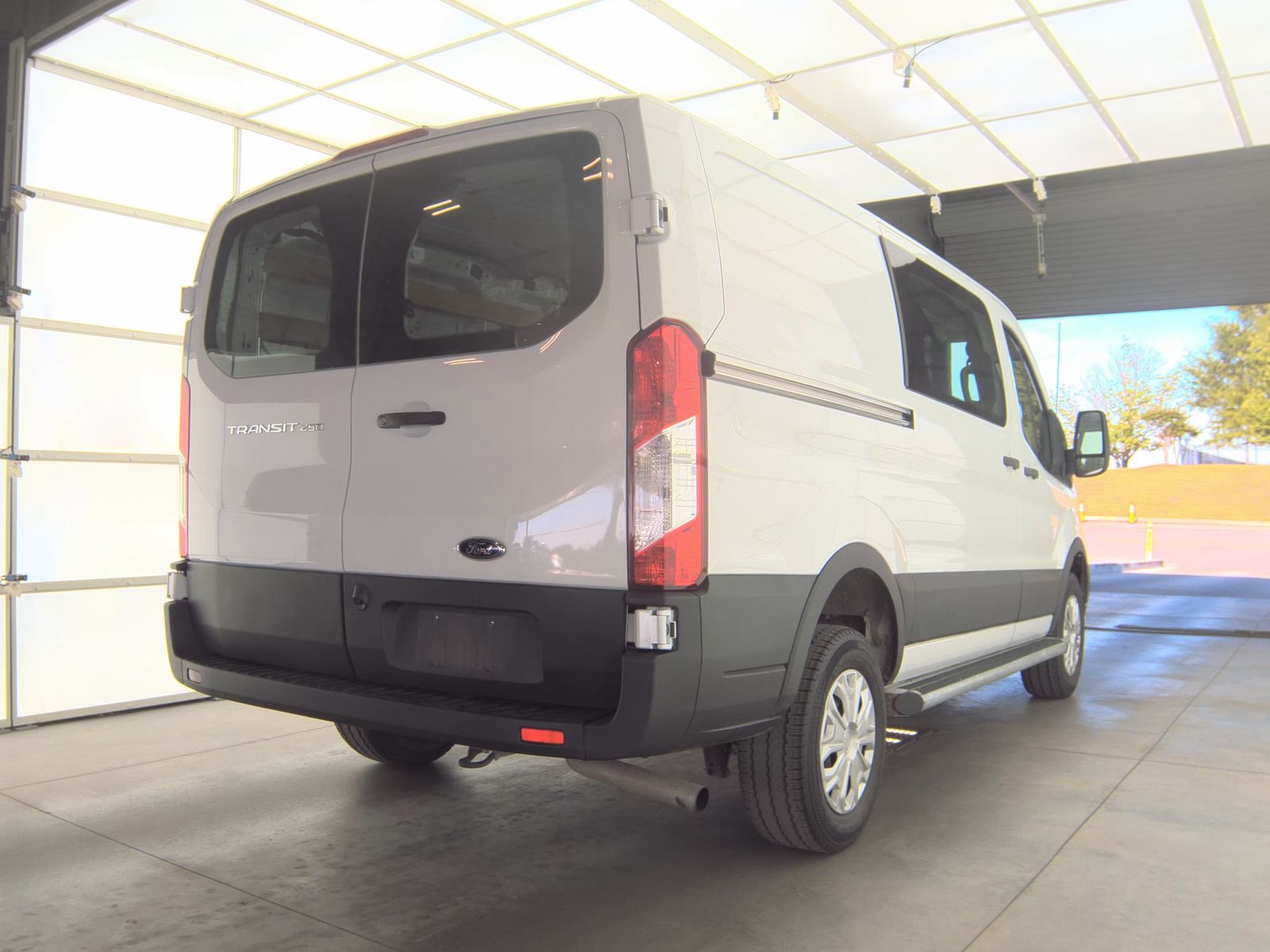 FORD TRANSIT 250 - 5