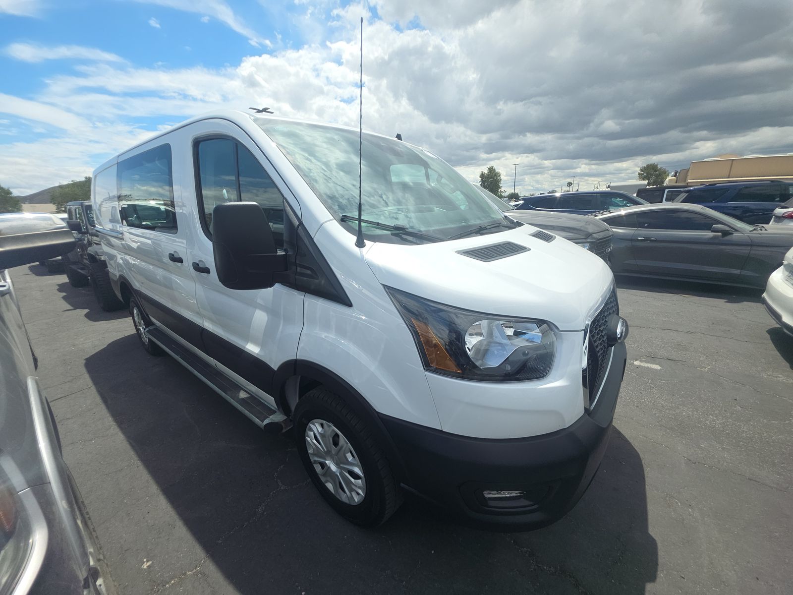 FORD TRANSIT 250 - 4