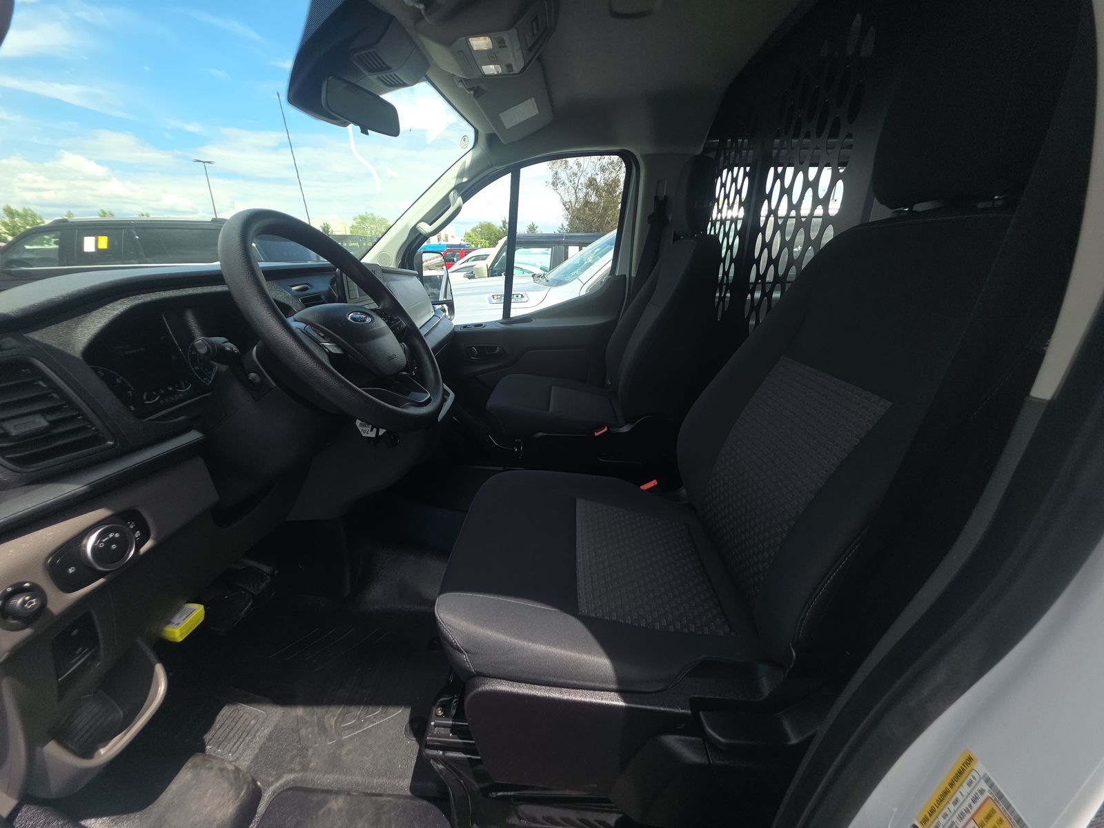 FORD TRANSIT 250 - 8