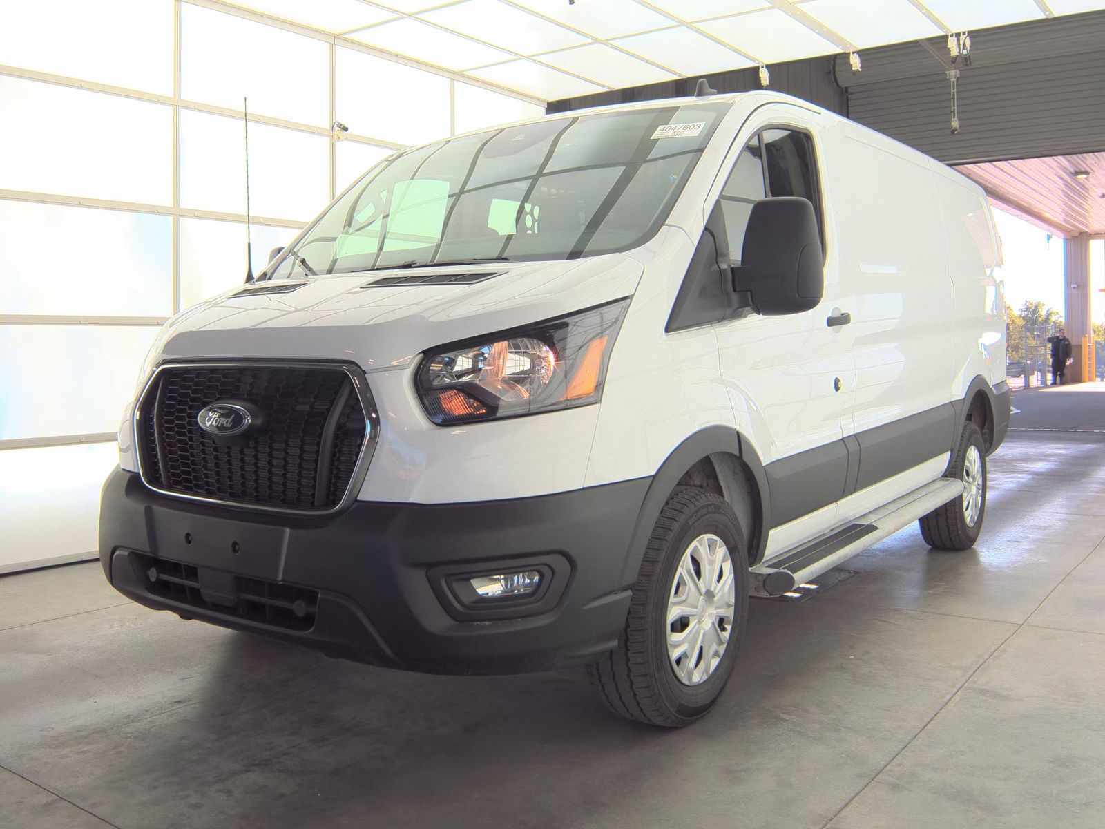 FORD TRANSIT 250 - 1