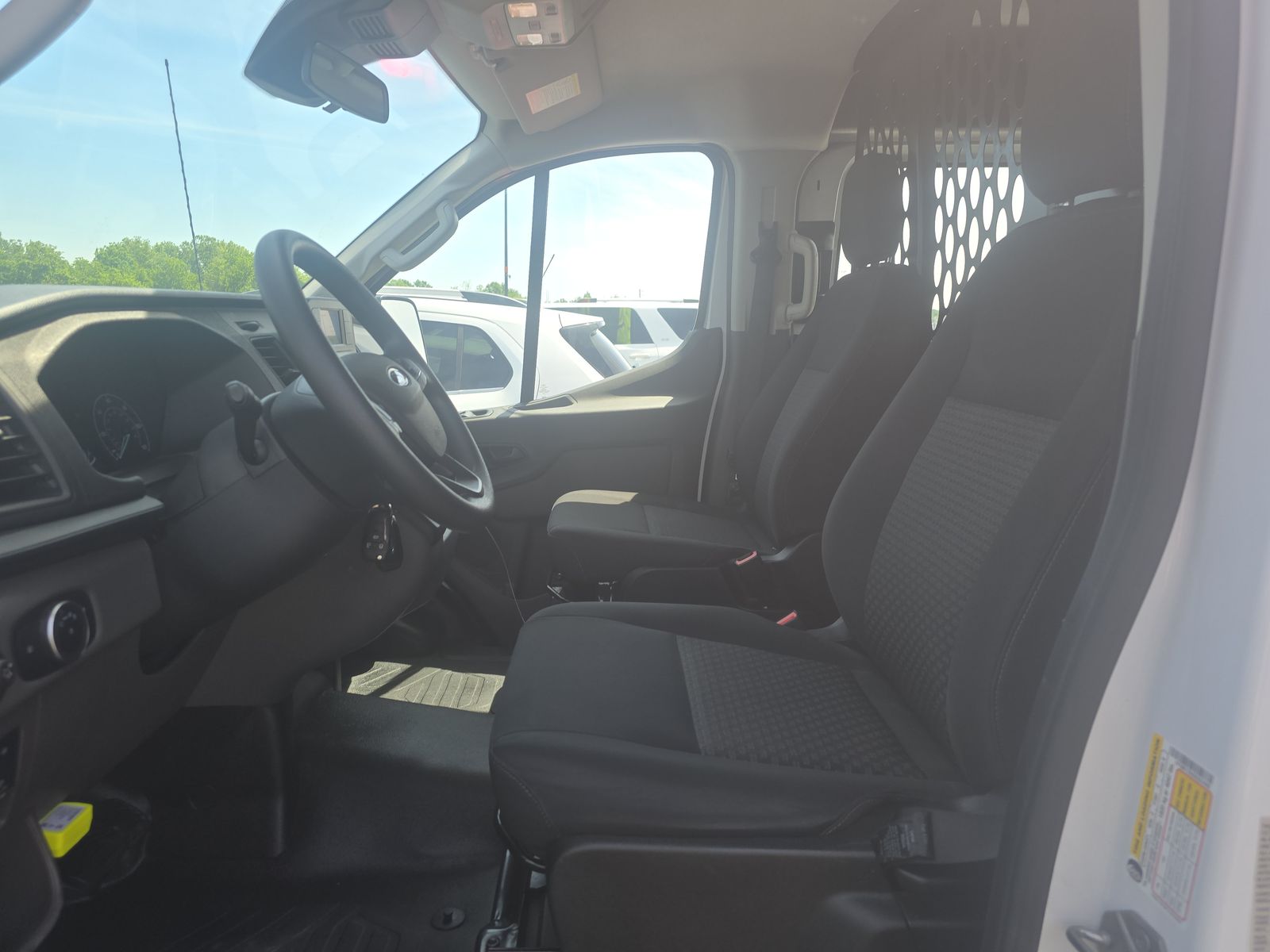 FORD TRANSIT 250 - 8