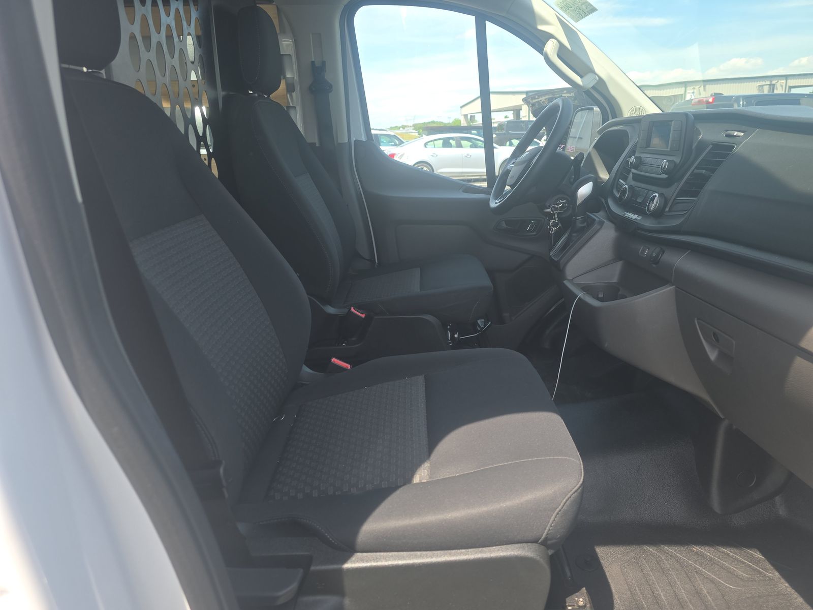 FORD TRANSIT 250 - 9