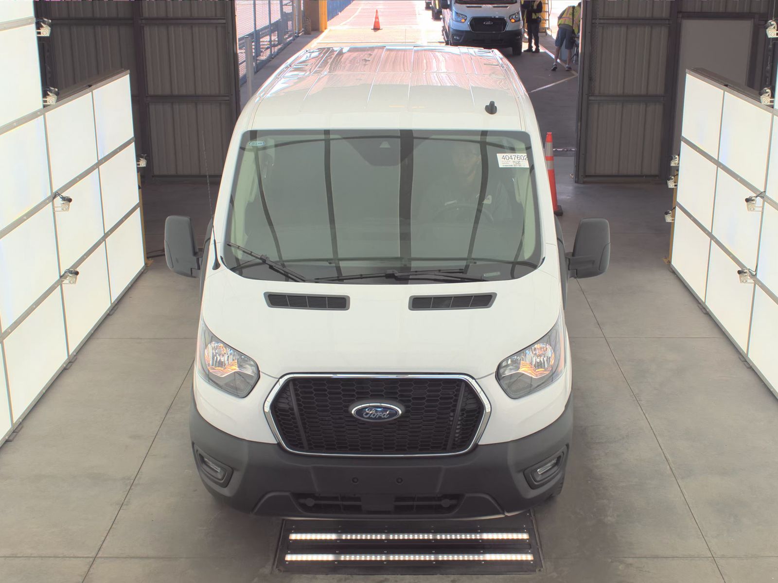 FORD TRANSIT 250 - 3