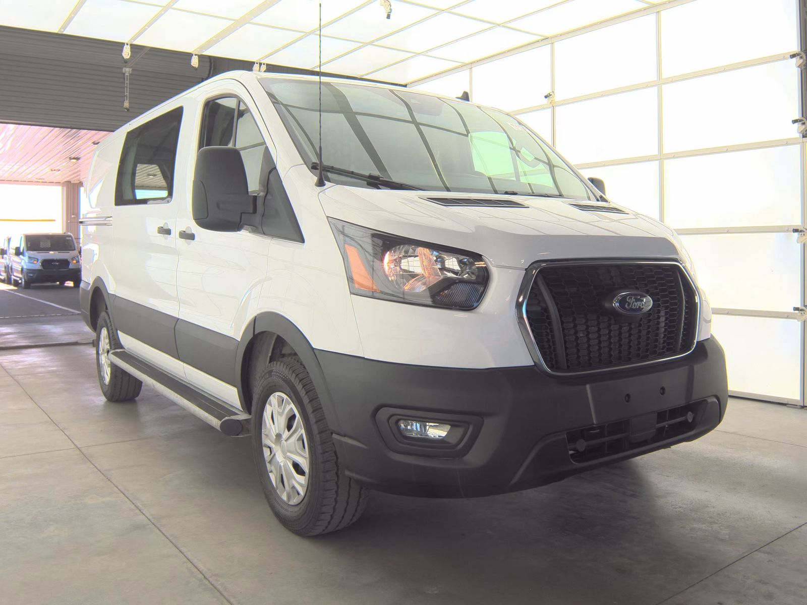 FORD TRANSIT 250 - 4
