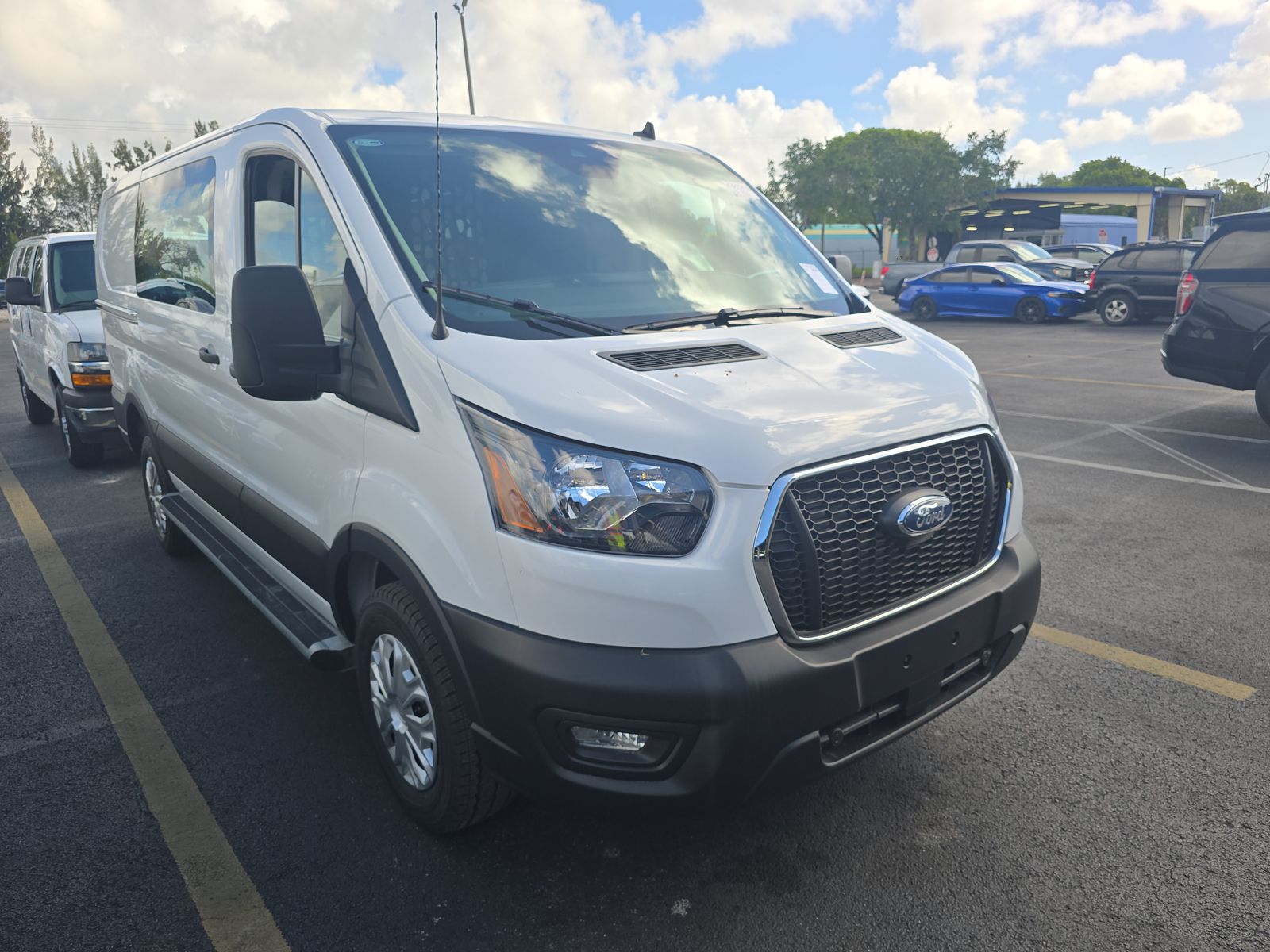 FORD TRANSIT 250 - 4