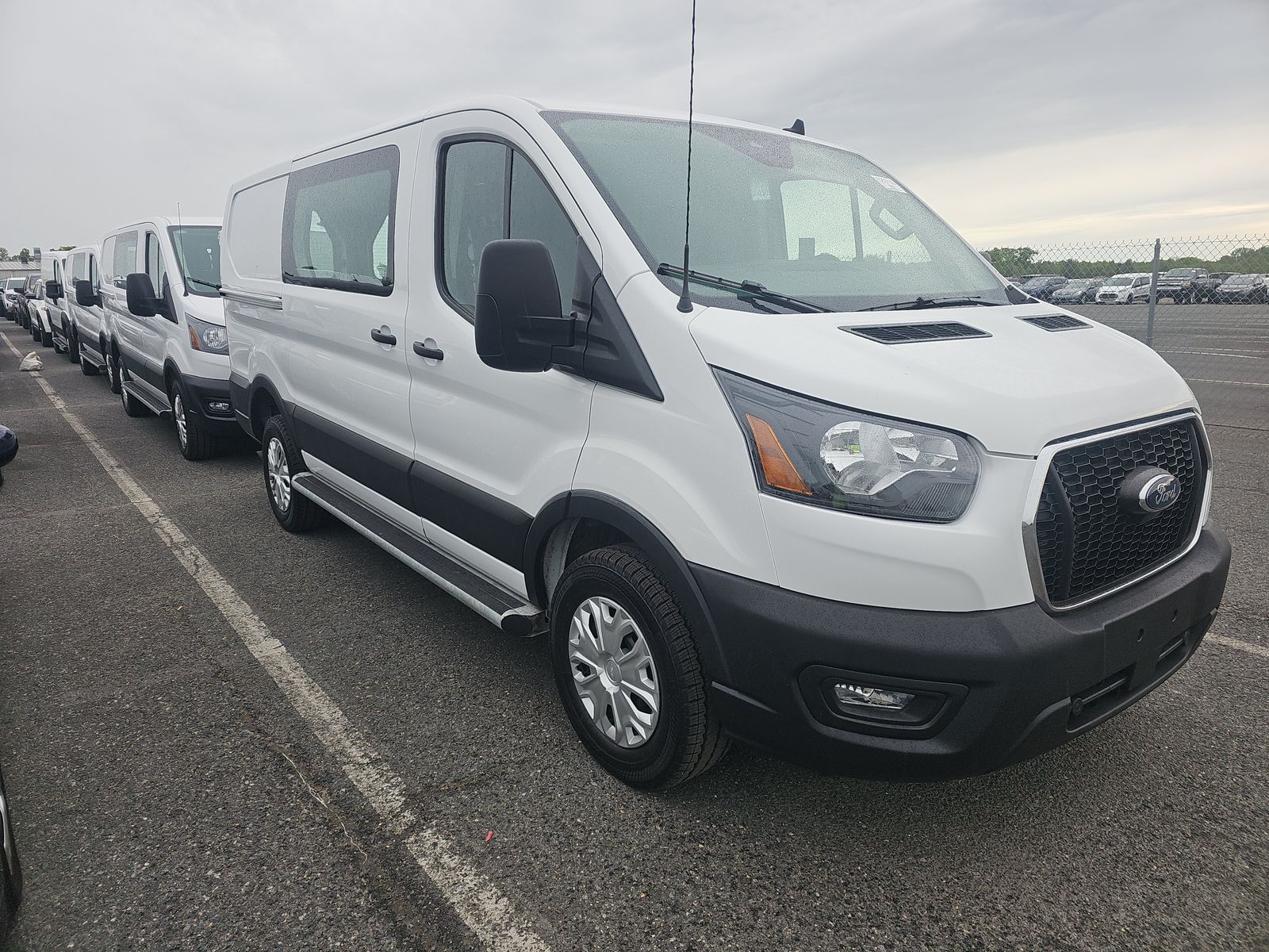 FORD TRANSIT 250 - 4