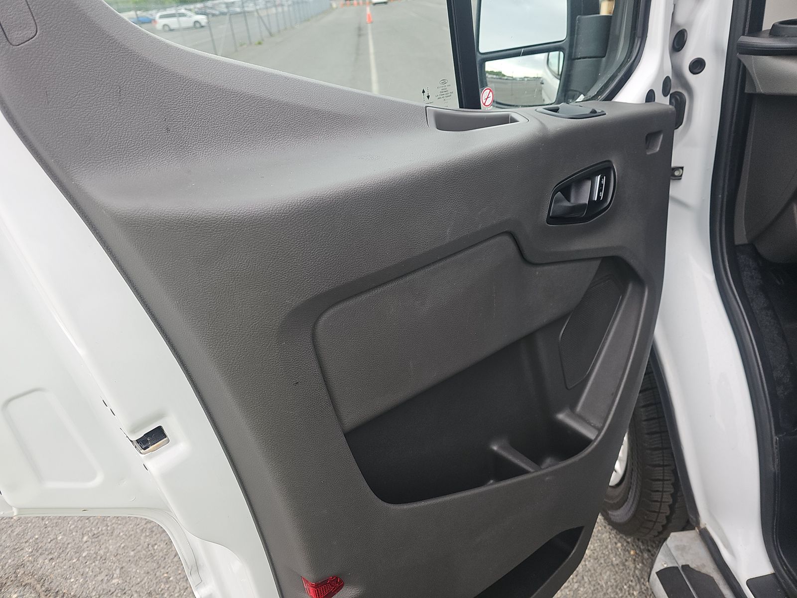 FORD TRANSIT 250 - 10