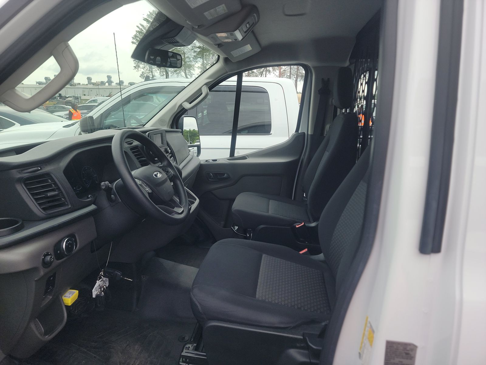FORD TRANSIT 250 - 8