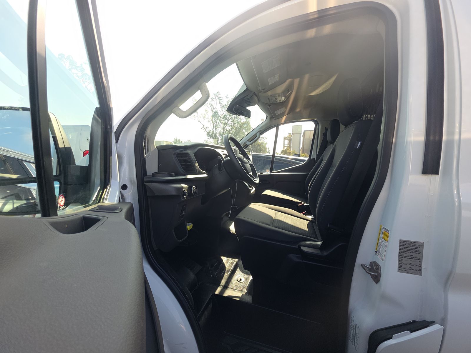 FORD TRANSIT 250 - 8