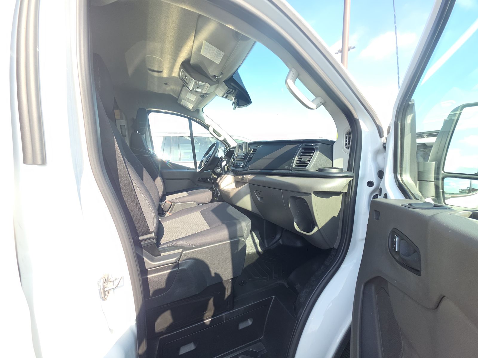 FORD TRANSIT 250 - 9