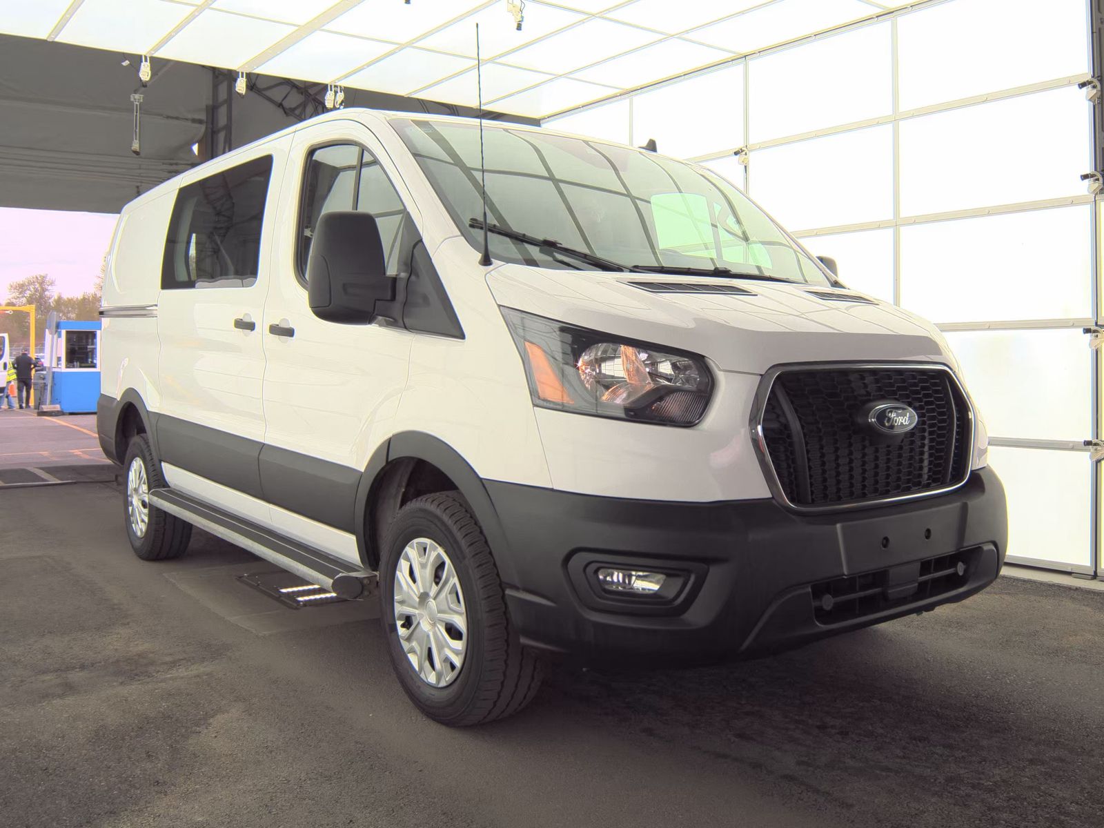 FORD TRANSIT 250 - 4