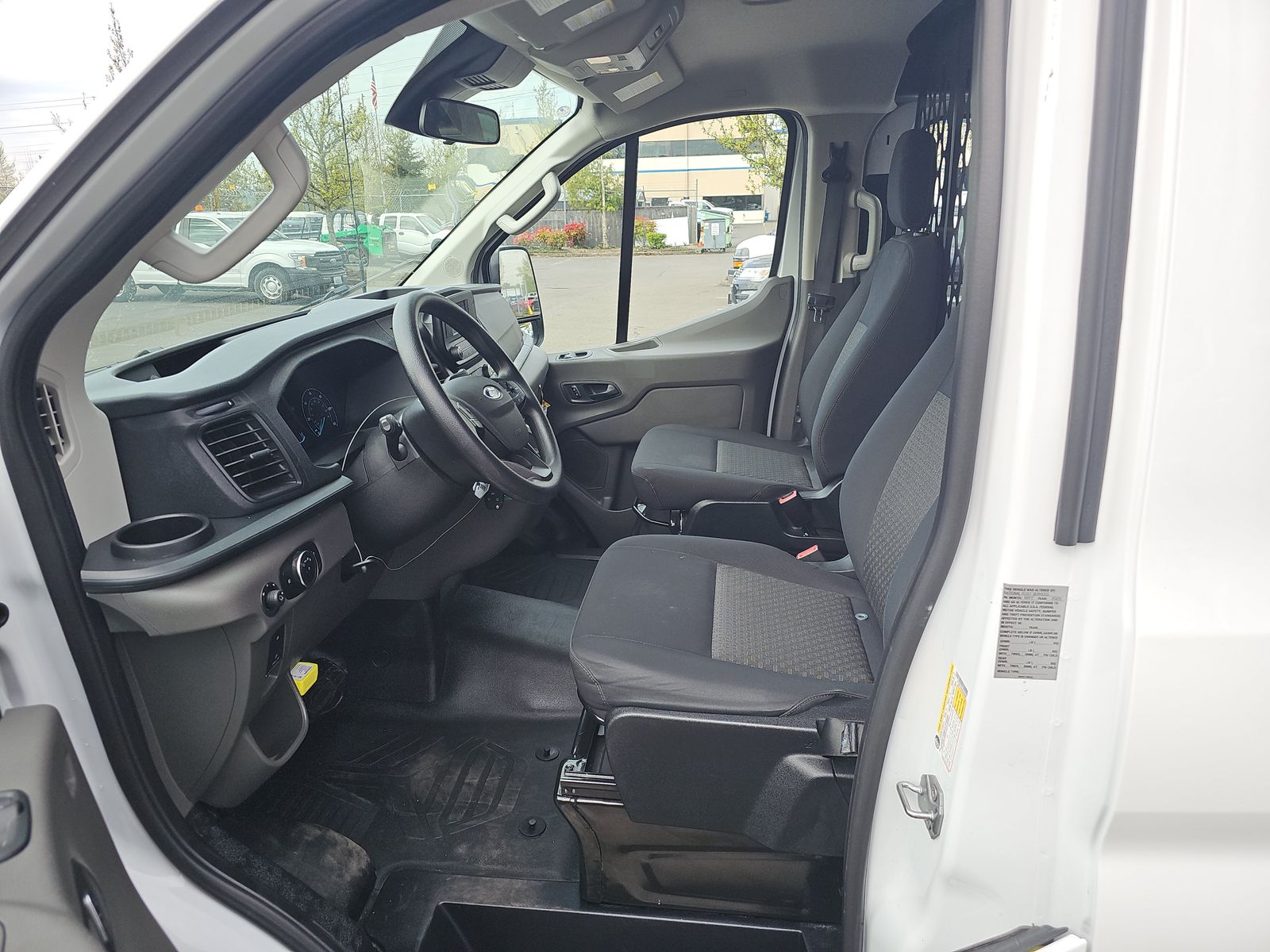 FORD TRANSIT 250 - 8