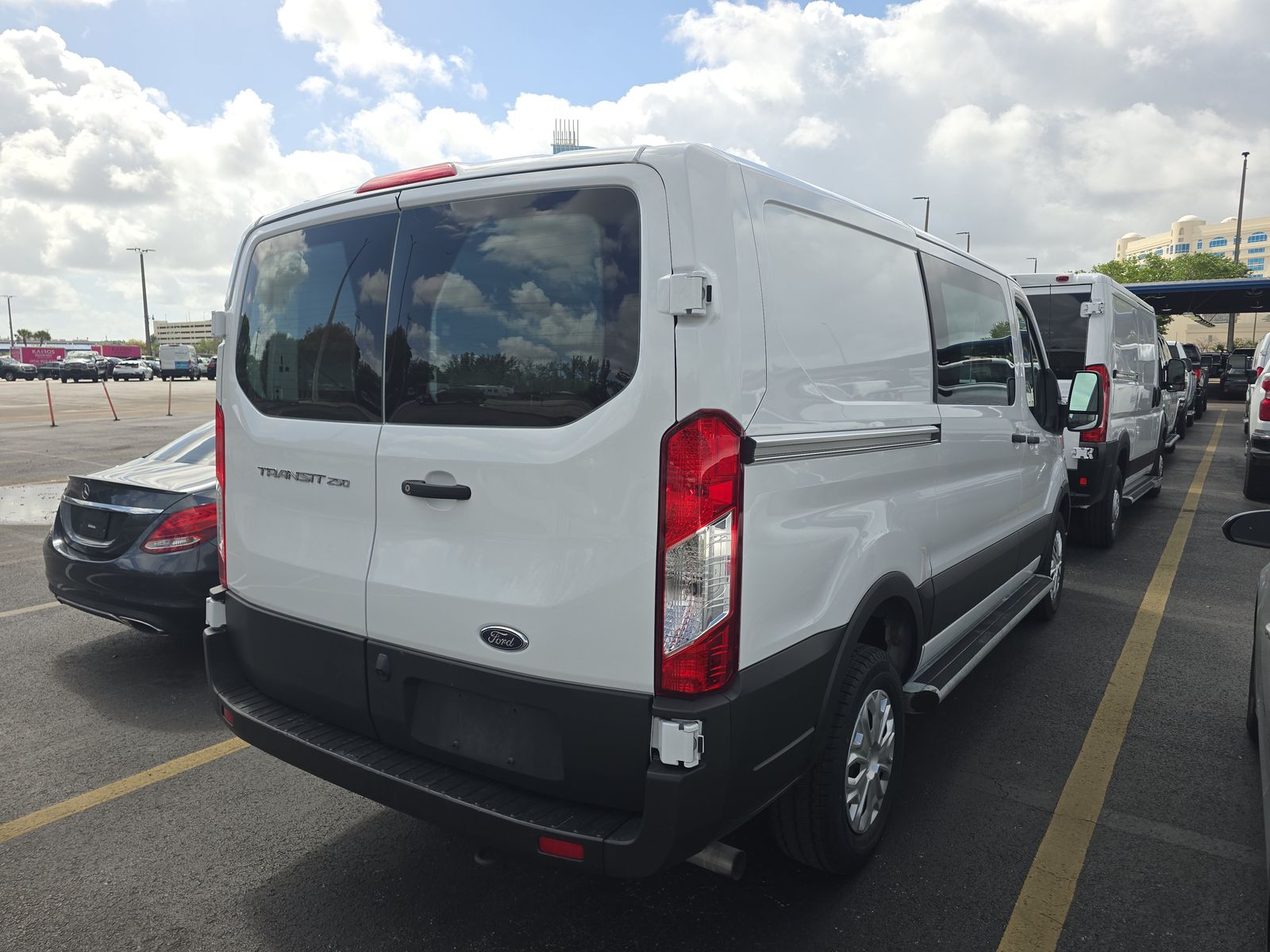 FORD TRANSIT 250 - 5