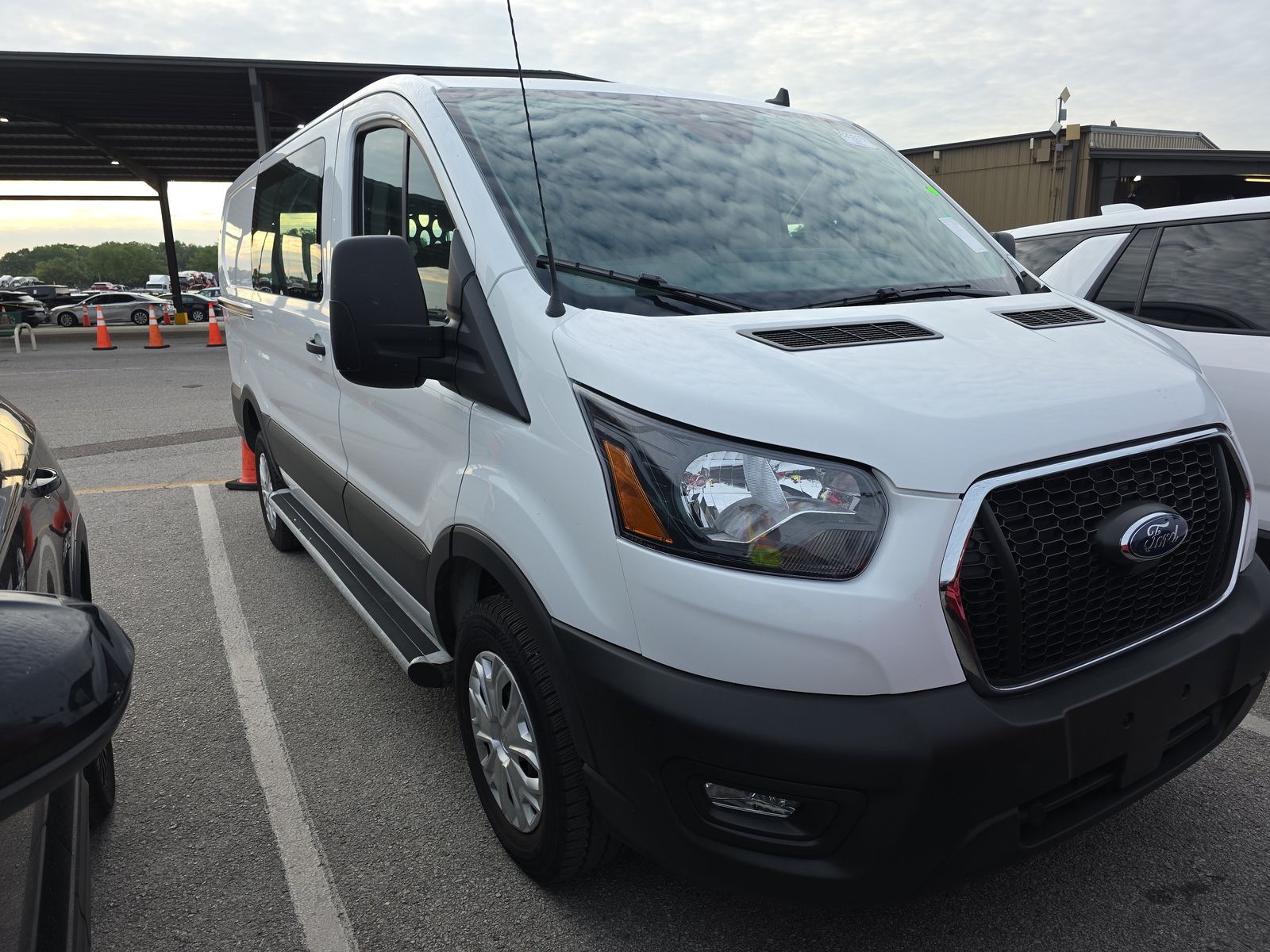 FORD TRANSIT 250 - 4