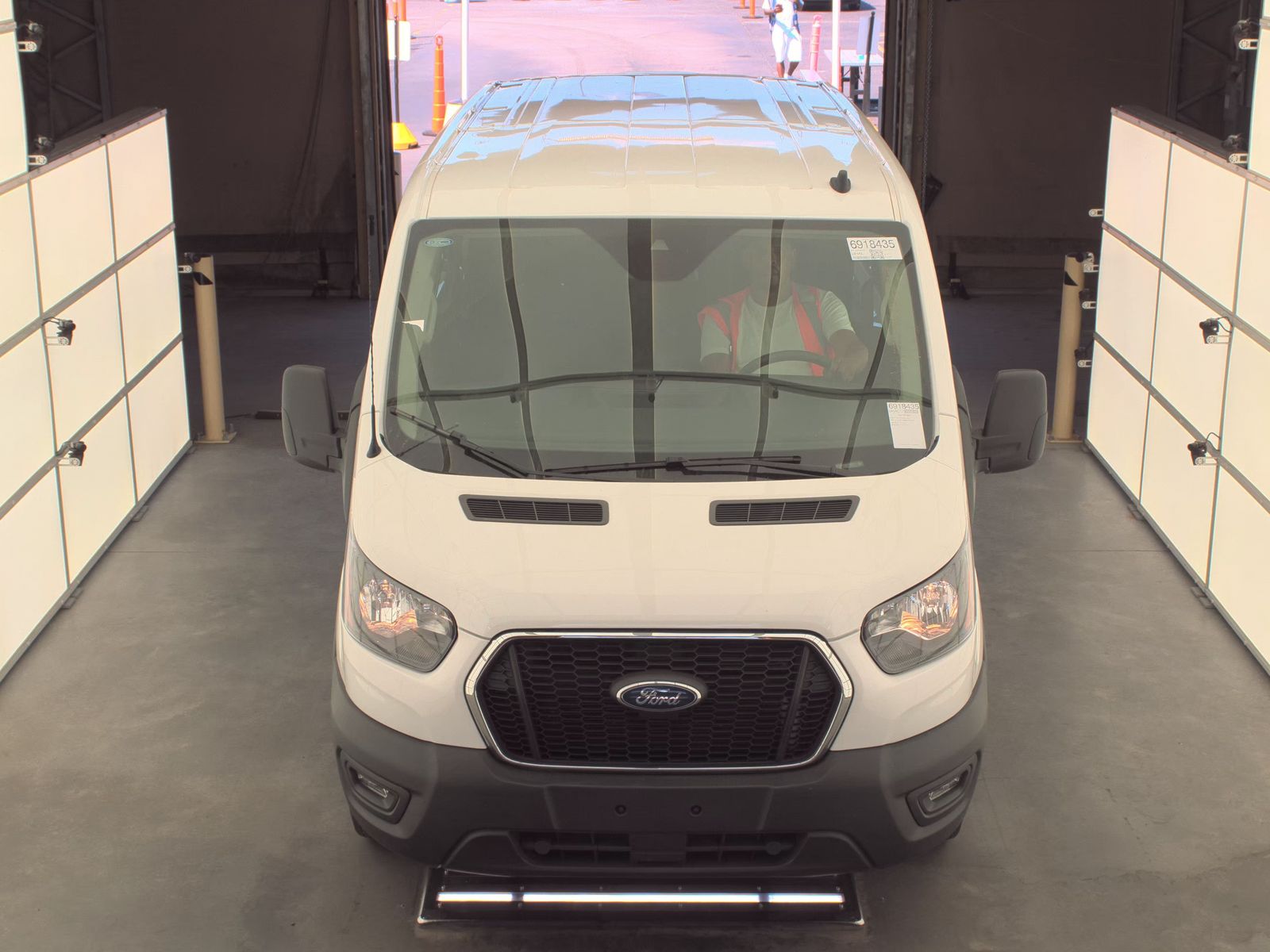 FORD TRANSIT 250 - 3