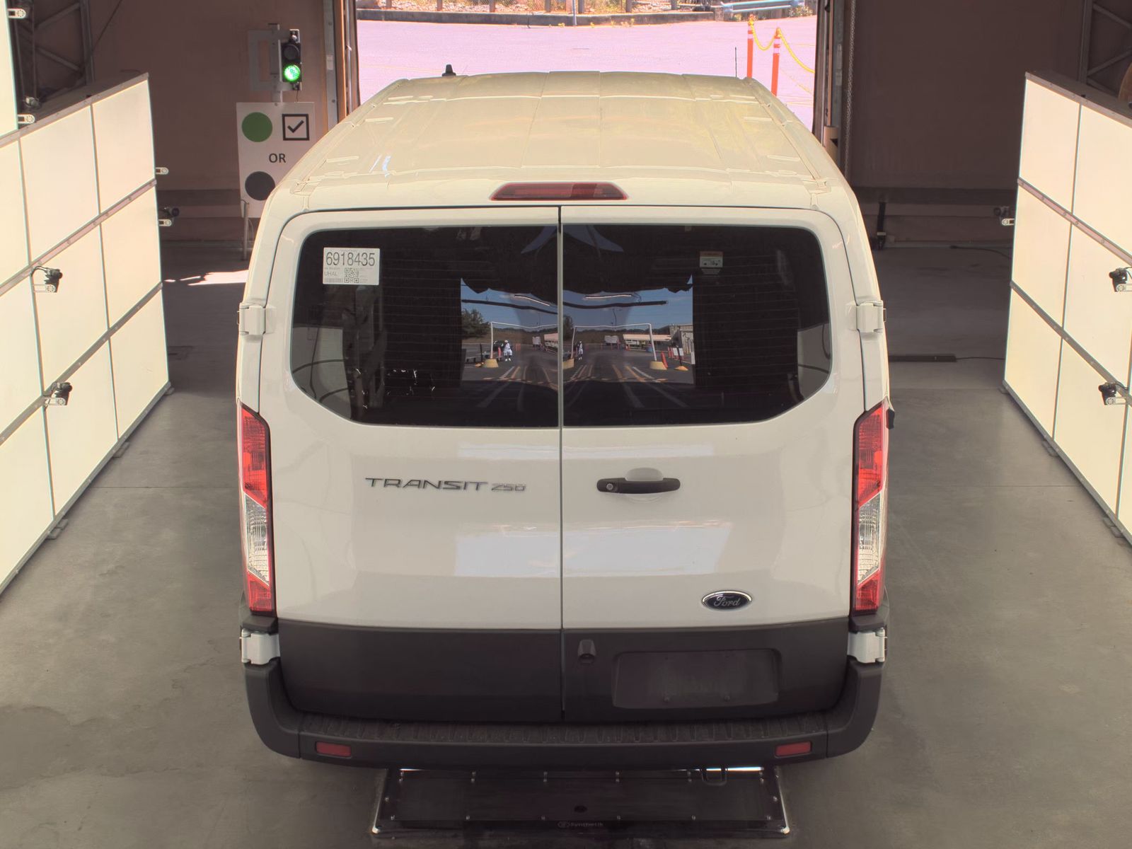 FORD TRANSIT 250 - 6
