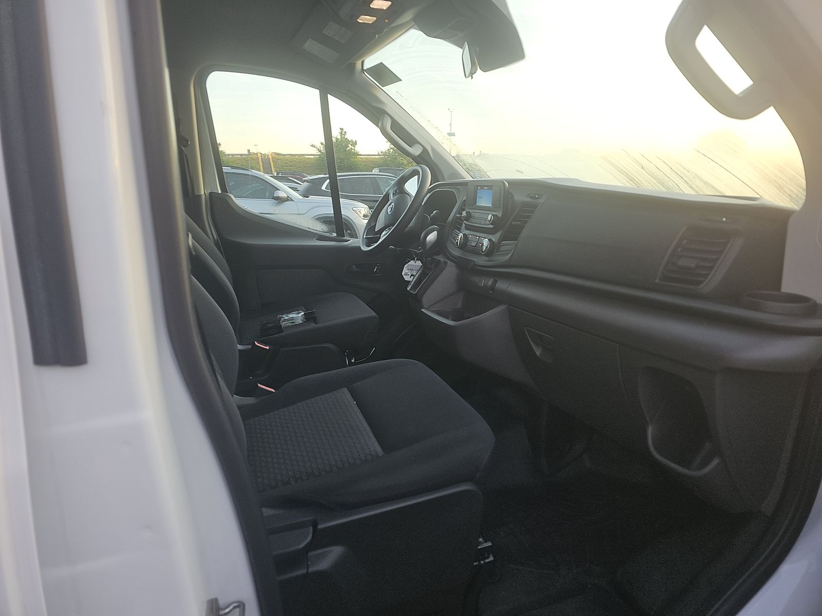 FORD TRANSIT 250 - 9