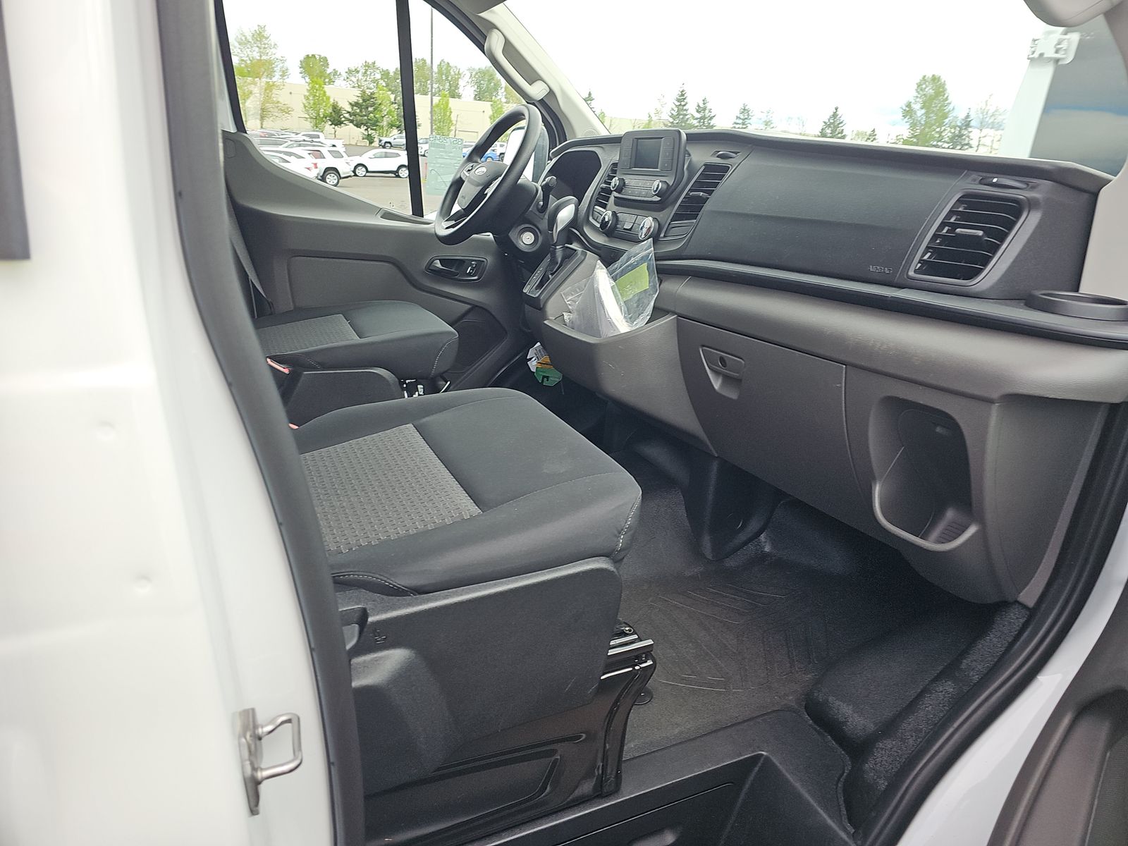 FORD TRANSIT 250 - 9