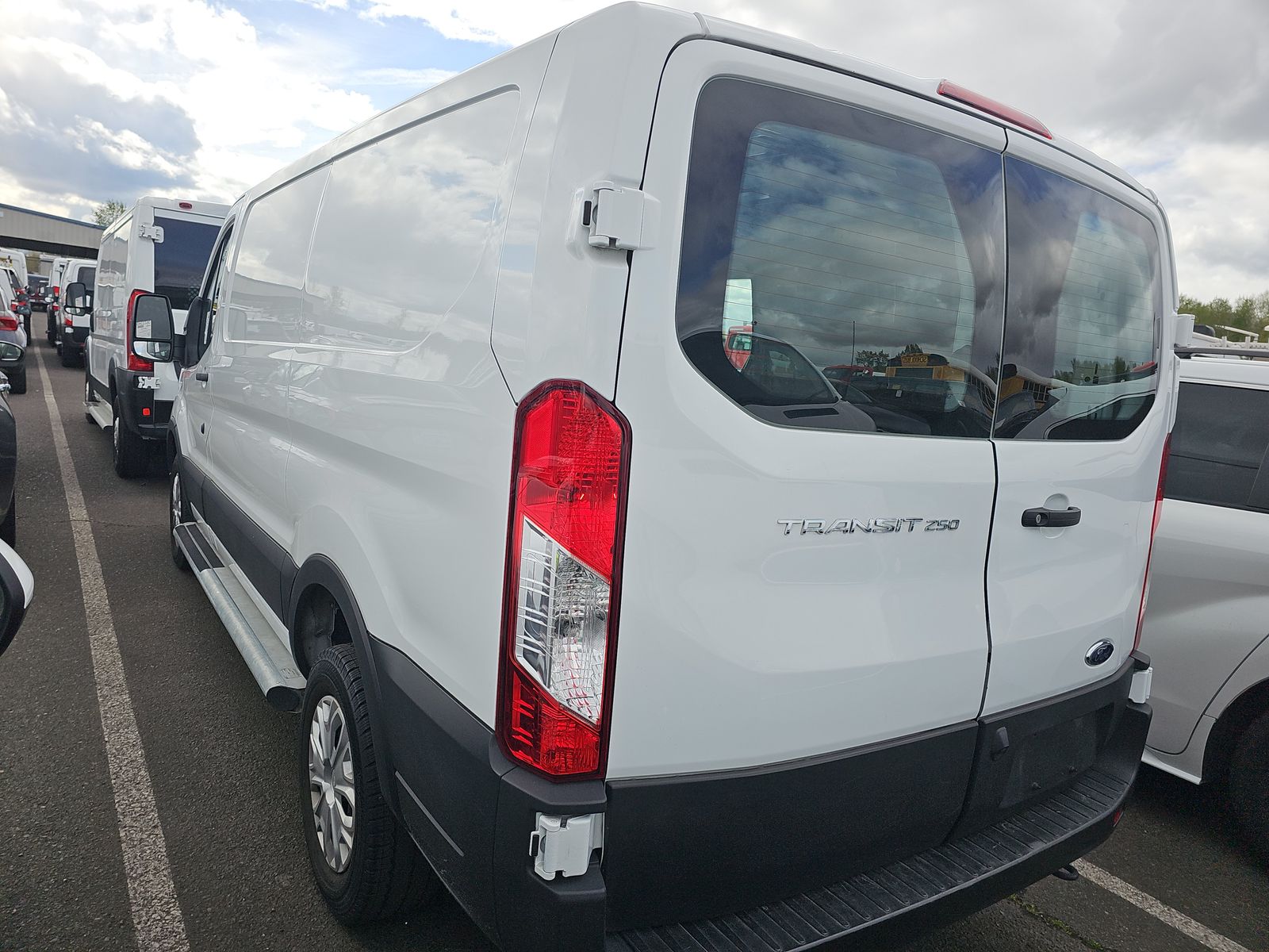 FORD TRANSIT 250 - 7
