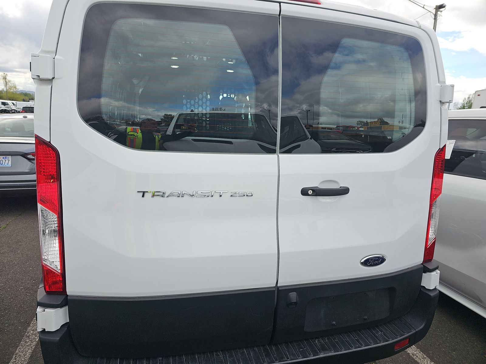 FORD TRANSIT 250 - 6