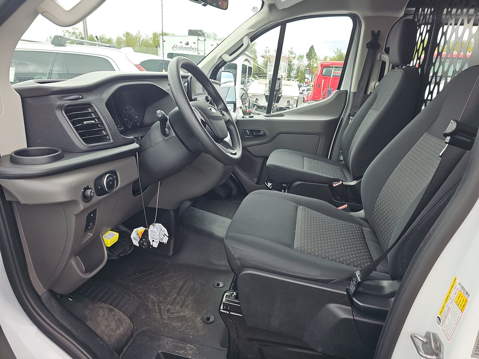 FORD TRANSIT 250 - 8