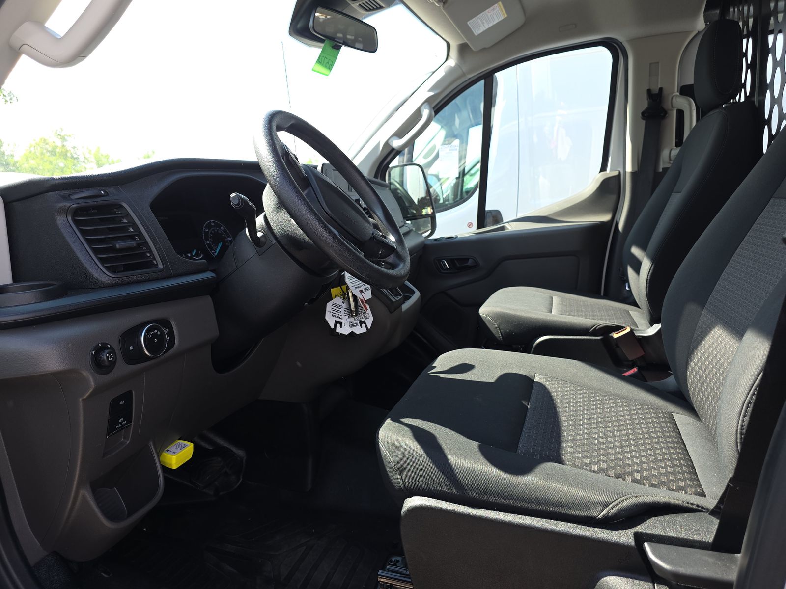 FORD TRANSIT 250 - 8
