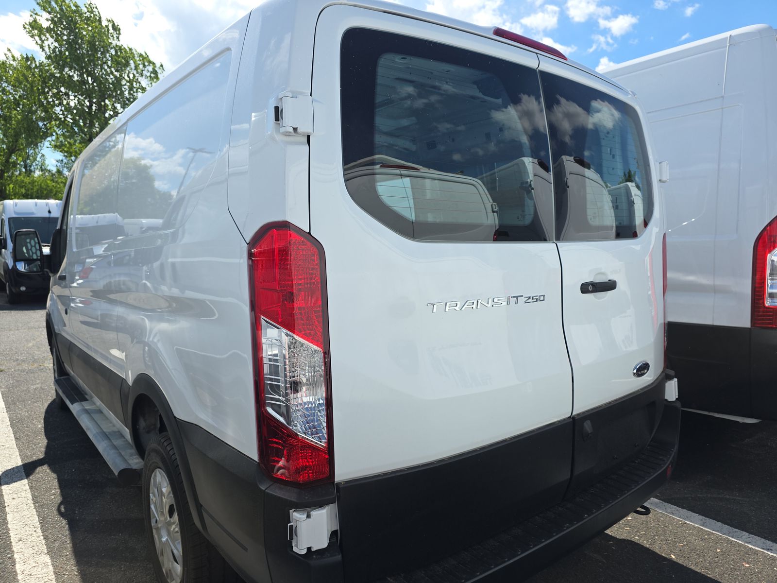 FORD TRANSIT 250 - 7