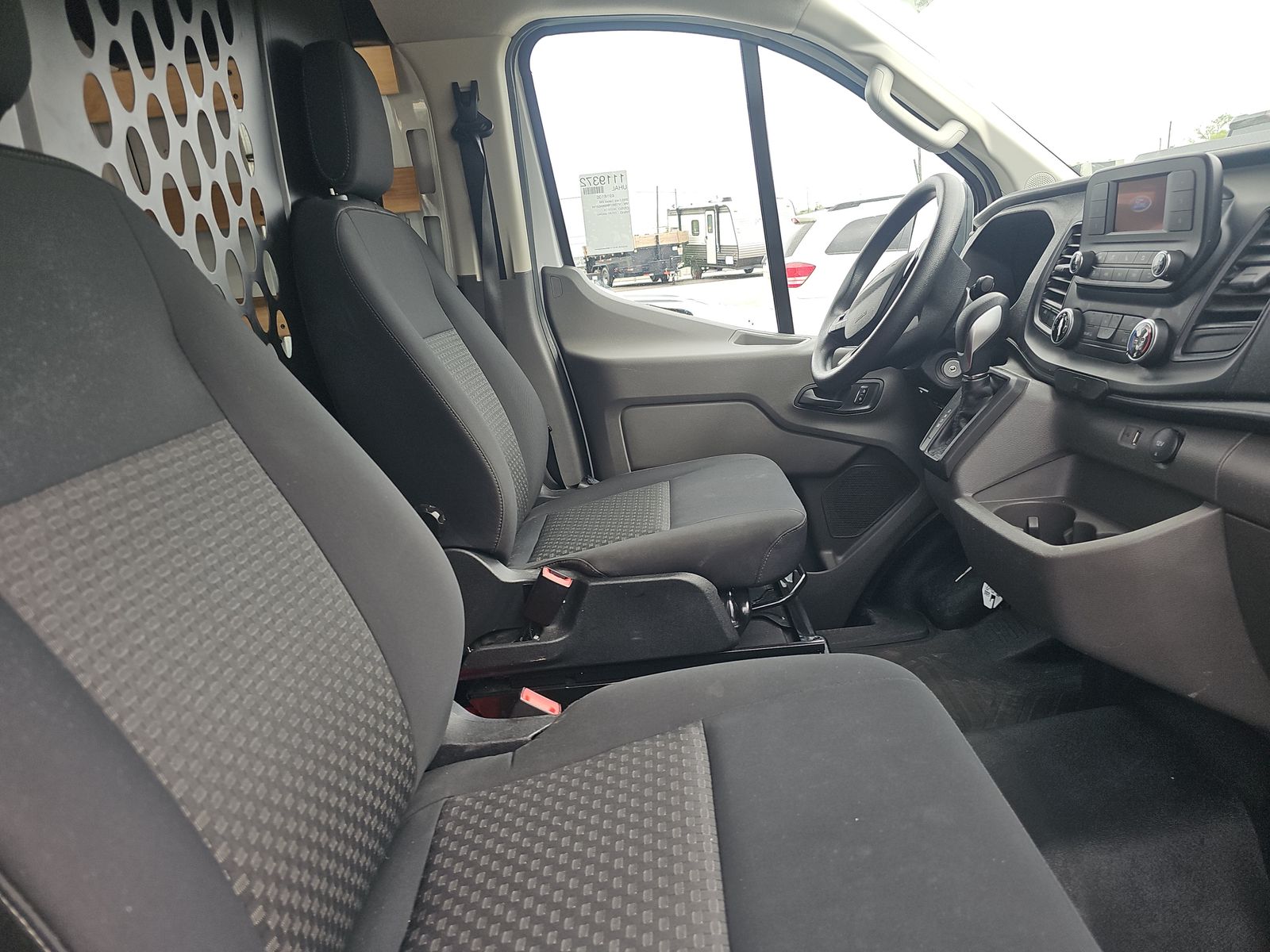 FORD TRANSIT 250 - 9