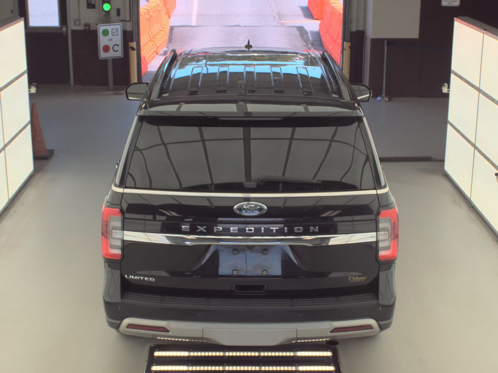 FORD EXPEDITION - 7