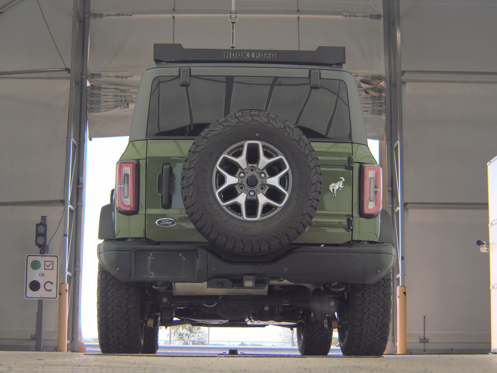 FORD BRONCO - 8
