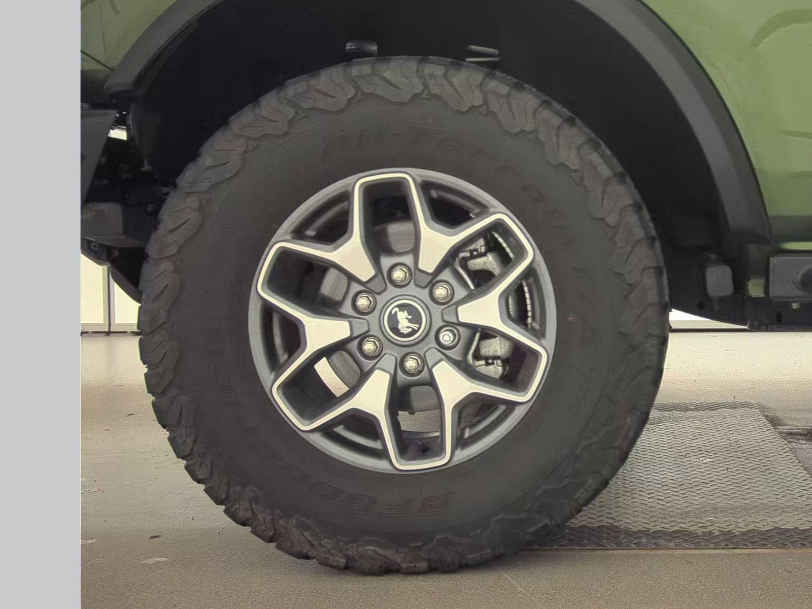 FORD BRONCO - 10