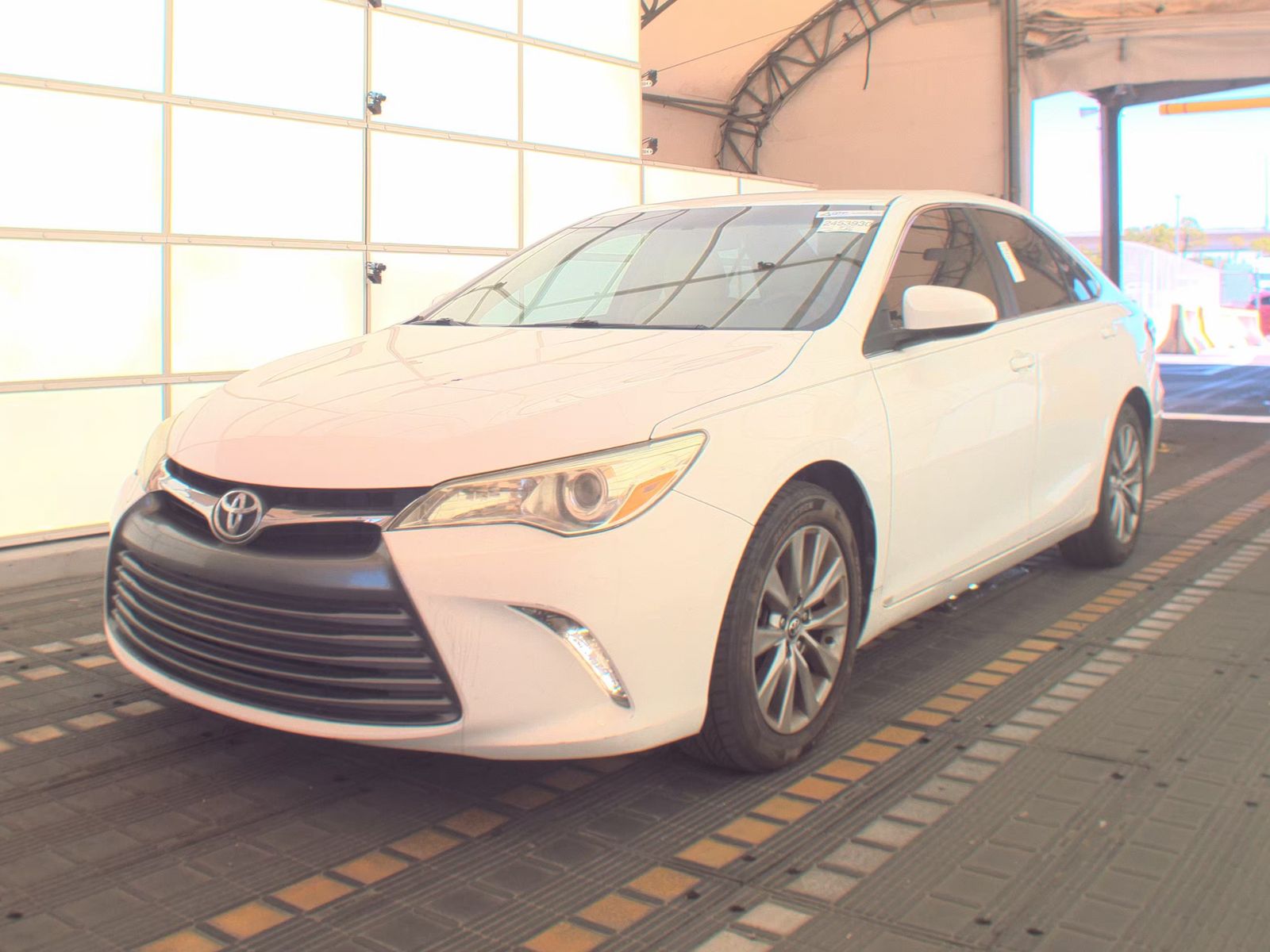 TOYOTA CAMRY - 1