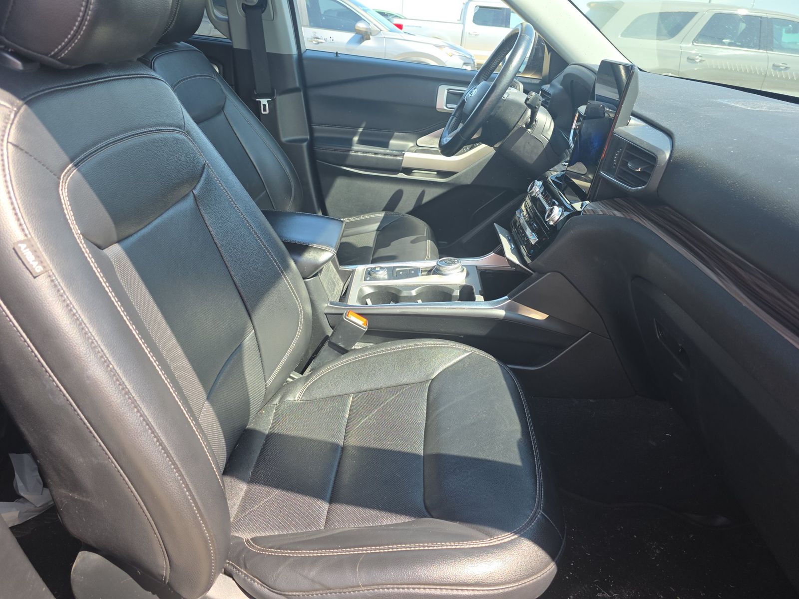 FORD EXPLORER - 9