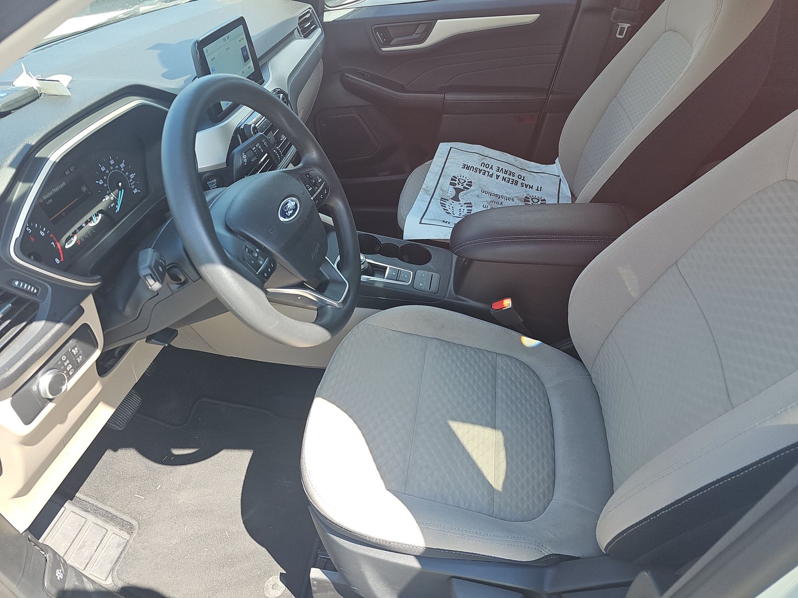 FORD ESCAPE - 8
