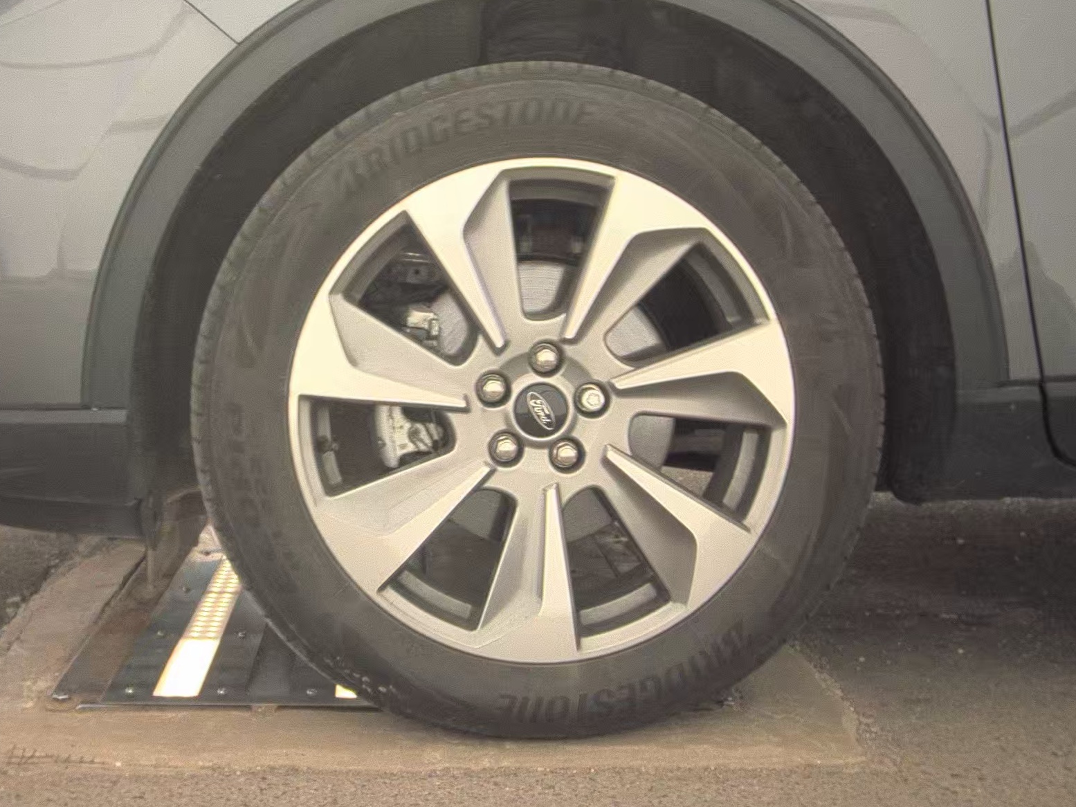FORD ESCAPE - 10