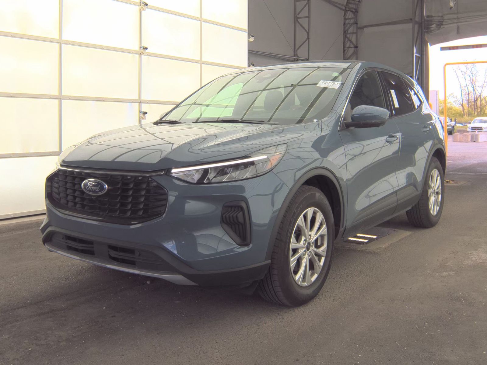 FORD ESCAPE - 1