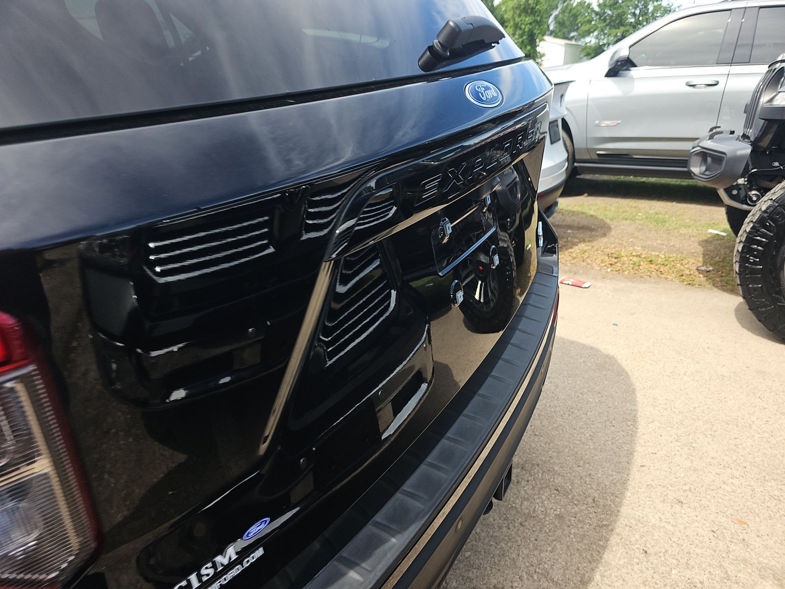 FORD EXPLORER - 6