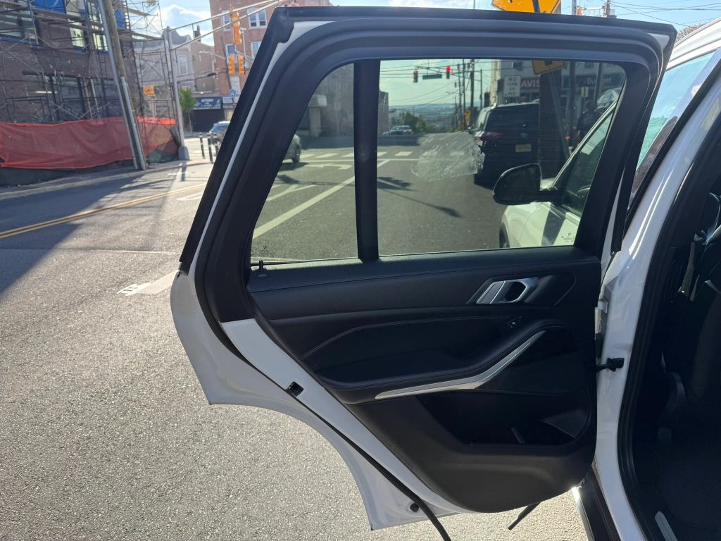 2020 BMW X5 xDrive40i AWD