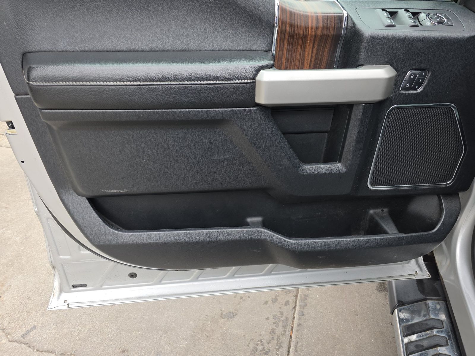 FORD F-150 - 10